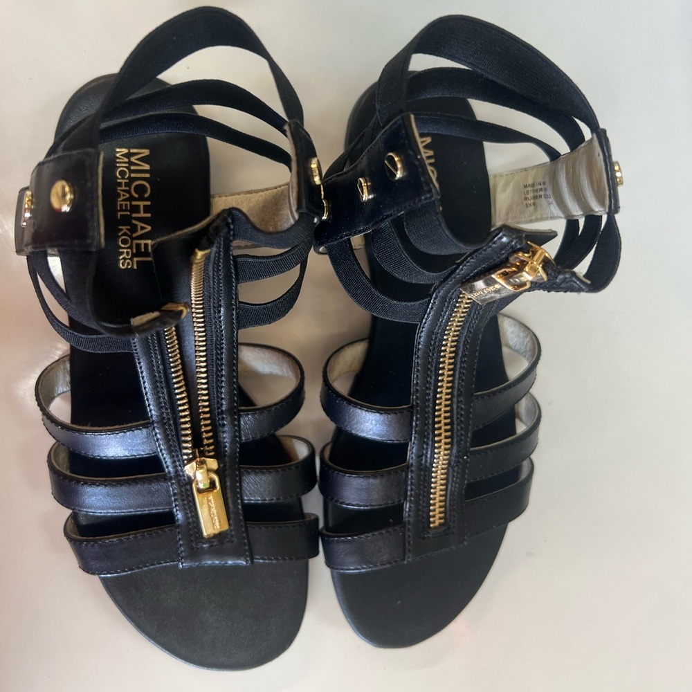 Michael Kors Sandal. SZ 5.5.